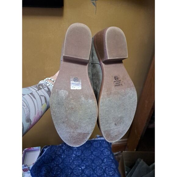 Echo Bay Brown Faux Suede Block Heel Ankle Bootie Women's Size 10 M Gently Loved - Picture 6 of 6